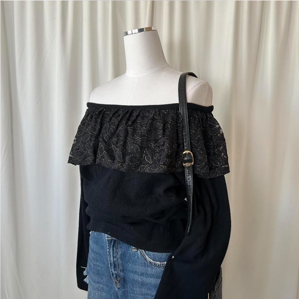 Vintage 1980s Outlander Off-the-shoulder  Wool Sweater with lace Black M - Picture 4 of 8